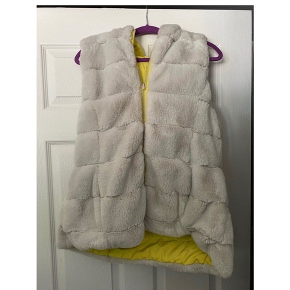 MAURICES Reversible Puffer Vest - Picture 4 of 7